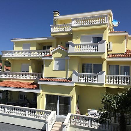 Apartments Jareb Tribunj  Ngoại thất bức ảnh