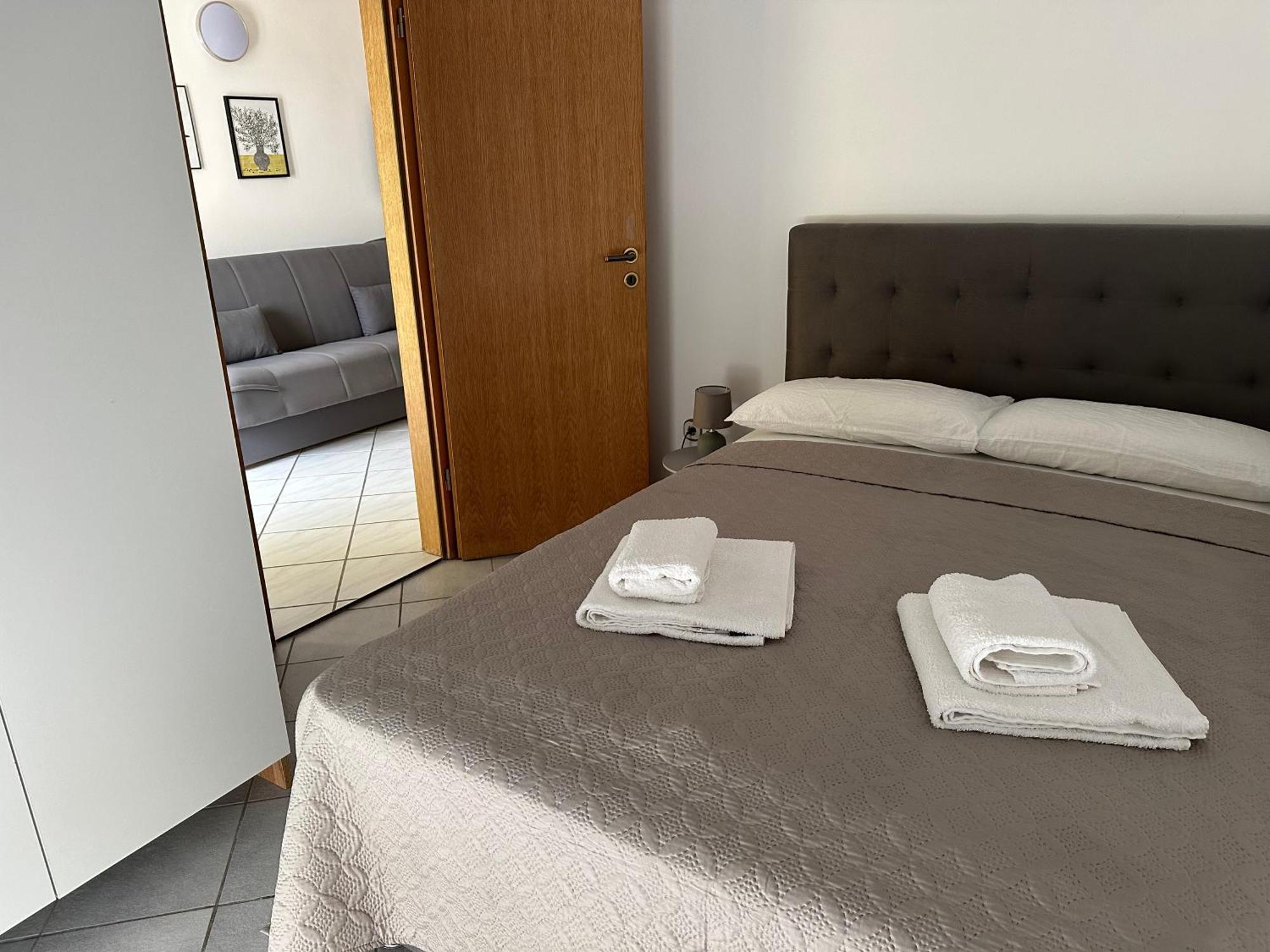 Apartments Jareb Tribunj  Ngoại thất bức ảnh