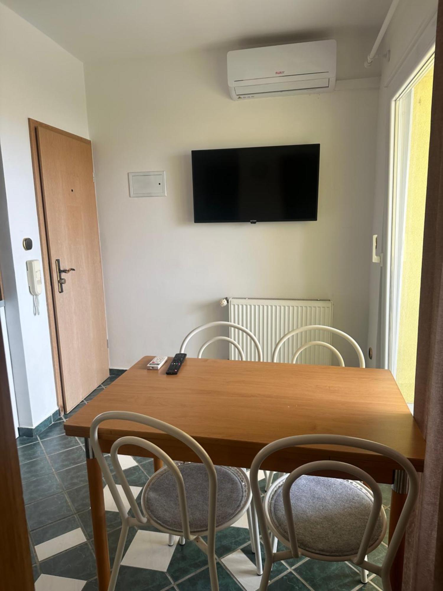 Apartments Jareb Tribunj  Ngoại thất bức ảnh