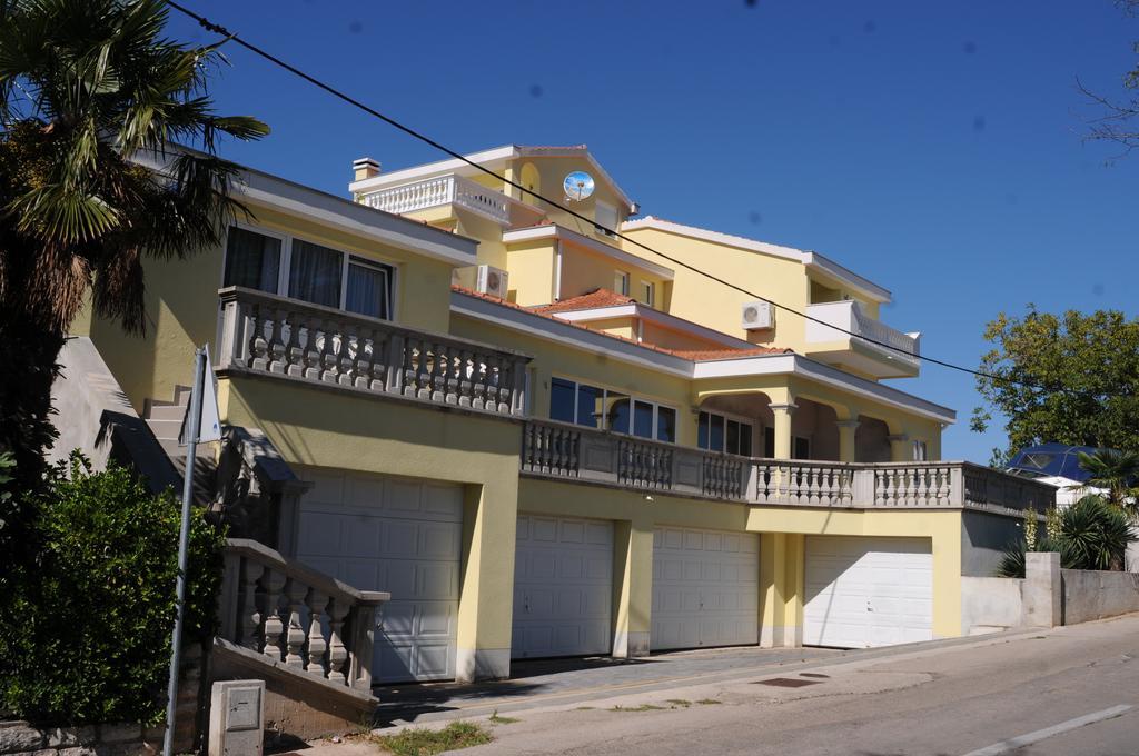 Apartments Jareb Tribunj  Ngoại thất bức ảnh